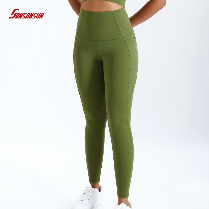 wome's workout legging with pockets